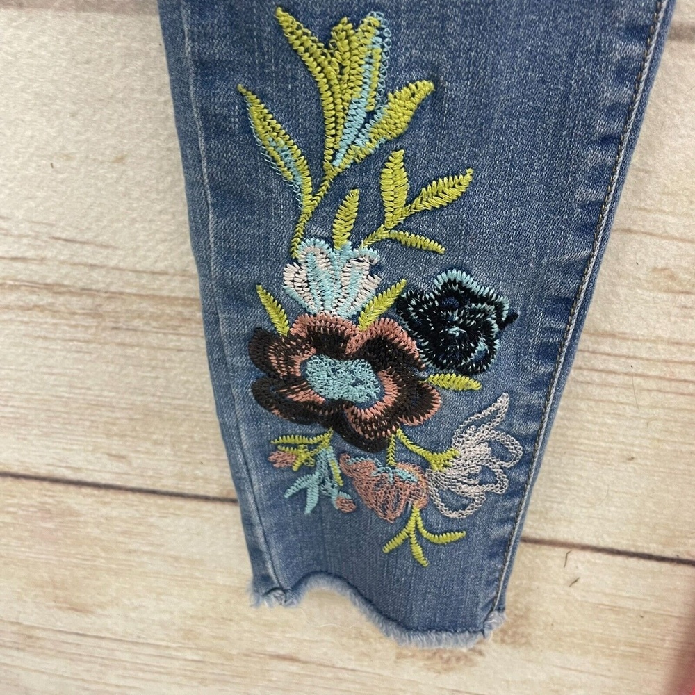 Seven 7 Vancouver Mid Rise Skinny Floral Embroidered Novelty Jeans denim Size 4 - Picture 10 of 10